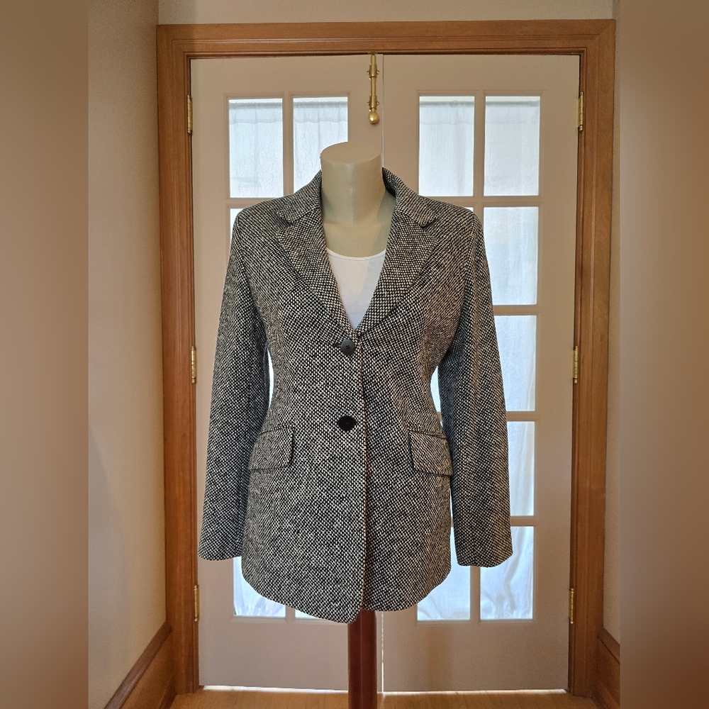 Neiman Marcus Black and White Blazer